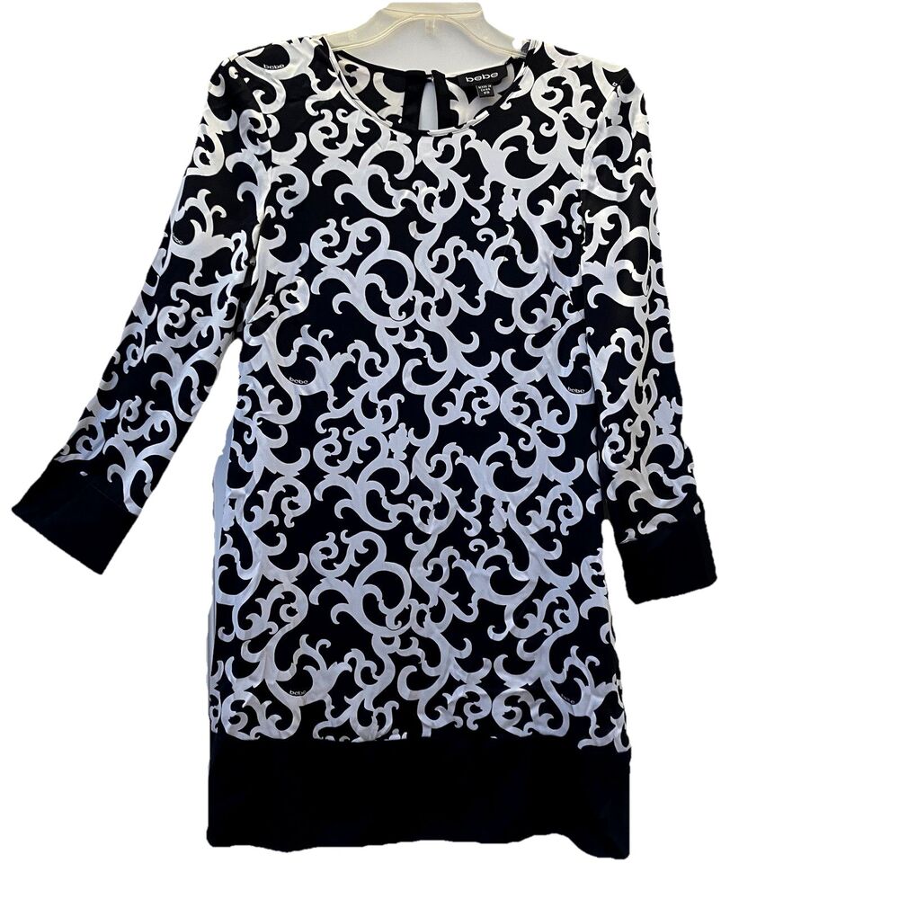 BEBE sz XS 96% Silk Stretch Logo Black & White Long Sleeve Dress Short Mini